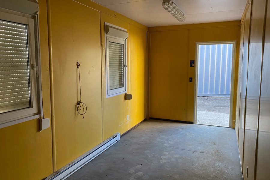 Mobile-office-clearance-3